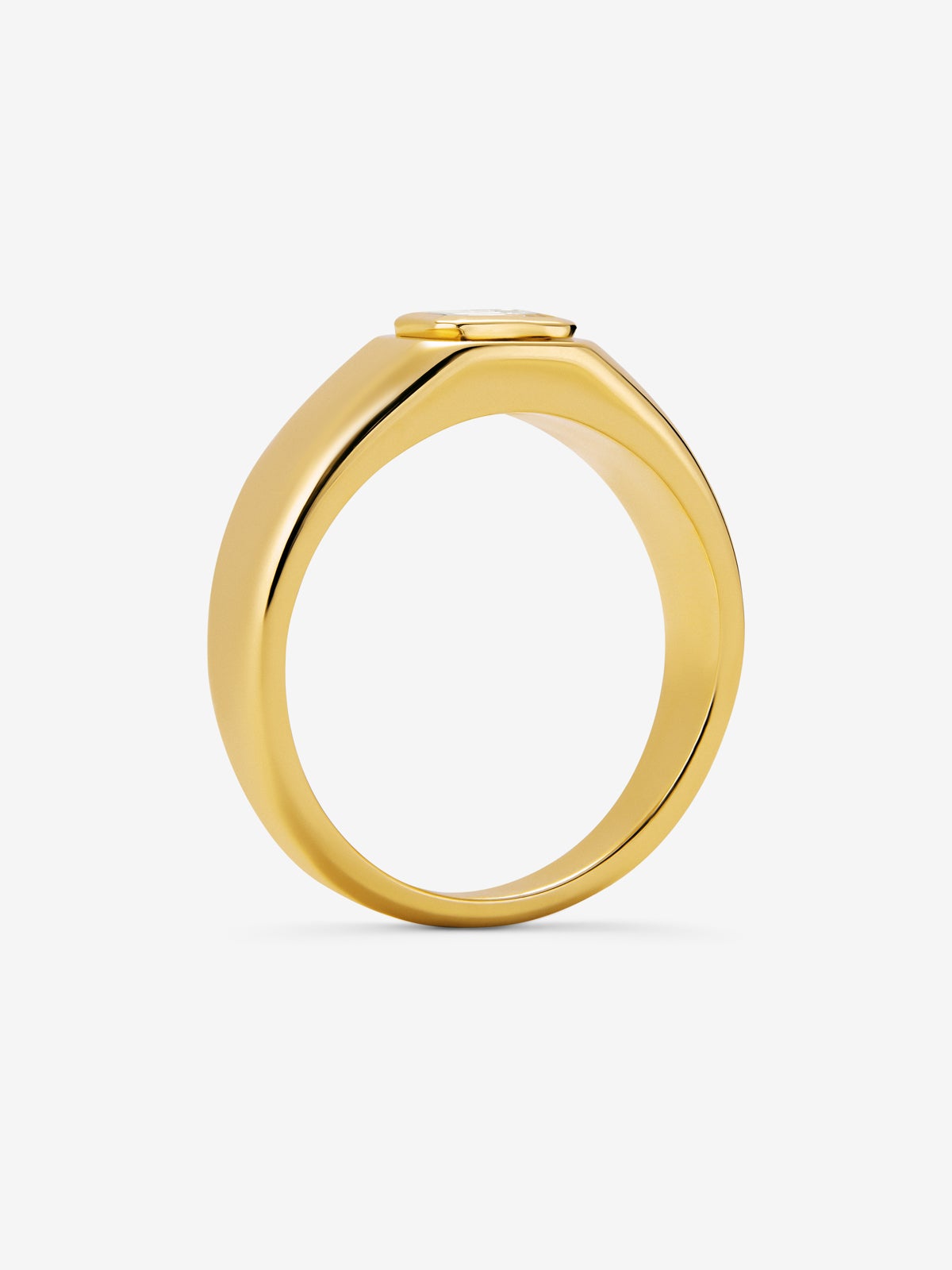 Anillo de oro amarillo de 18K con diamante en talla esmeralda de 1 ct
