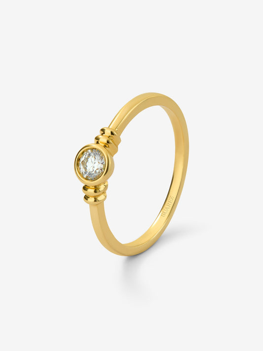 Anillo solitario de oro amarillo de 18K con diamante en talla brillante de 0,17 cts