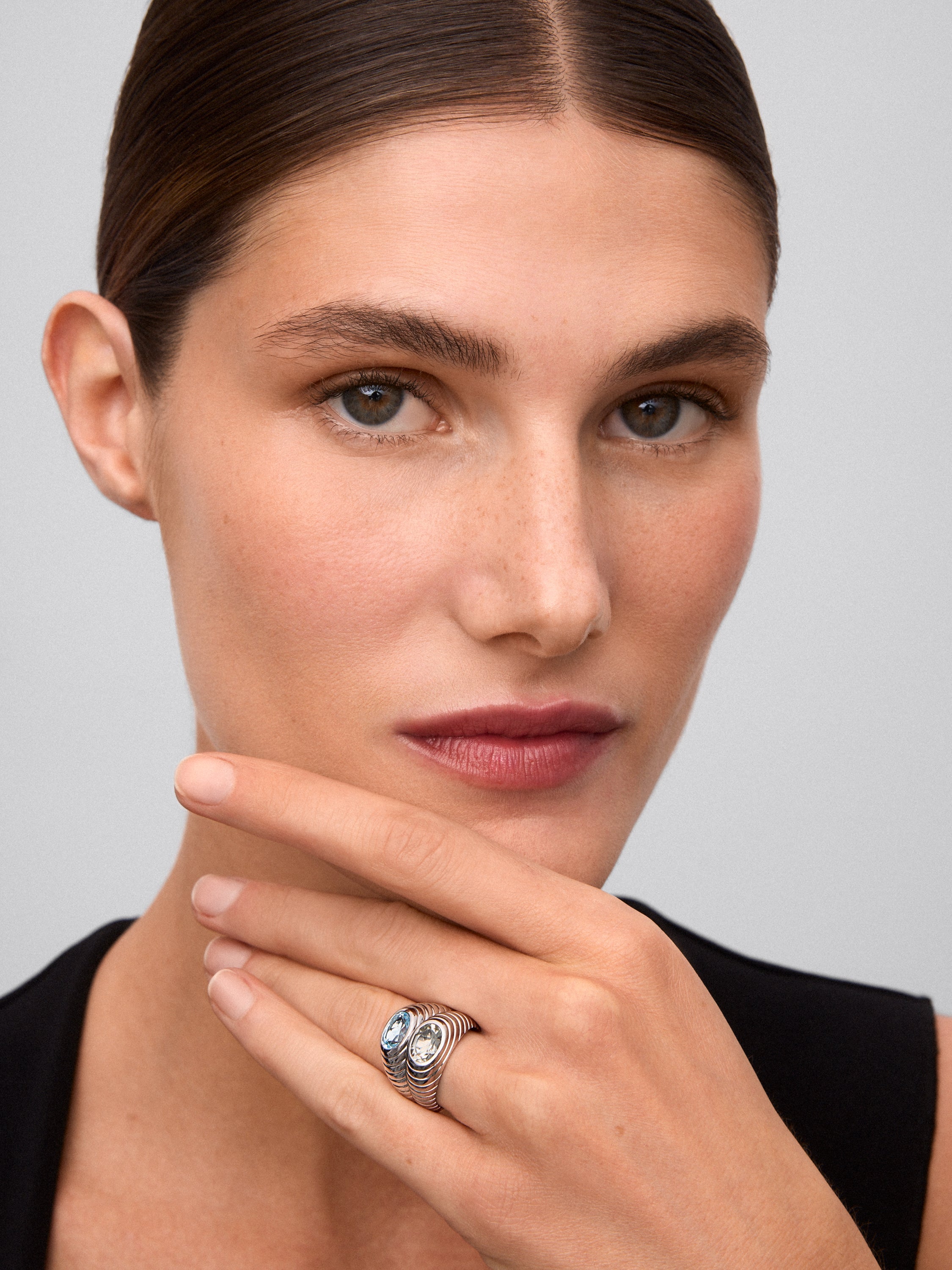 Anillo doble de plata 925 con topacio azul sky y amatista verde