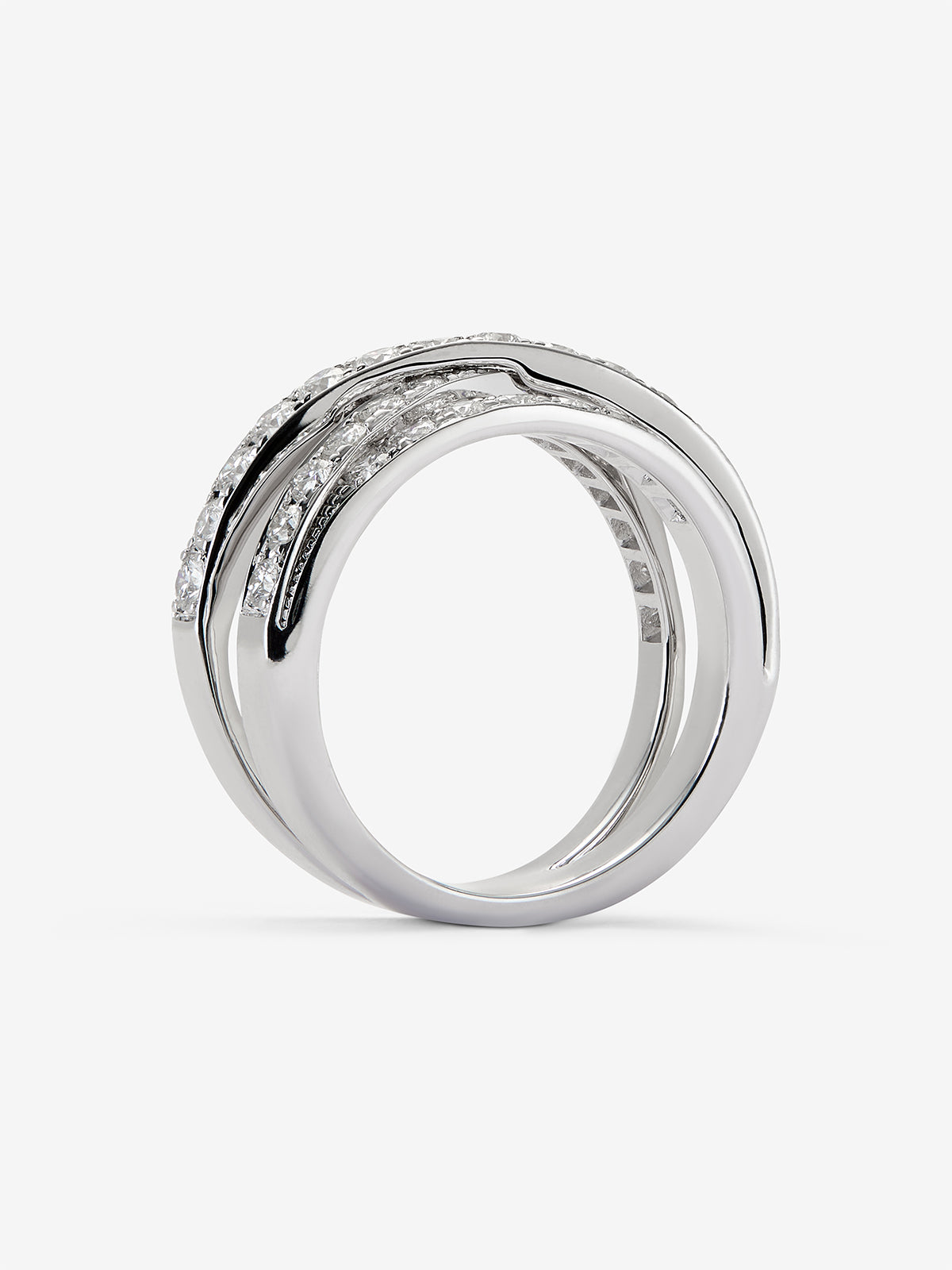 Cross ring in 18K white gold with 169 brilliant-cut diamonds with a total of 1.4 cts