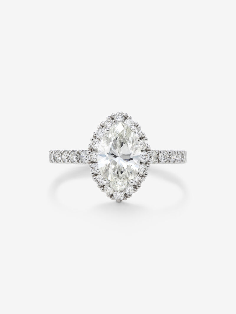18K white gold ring with marquise cut diamond of 1.52 cts and border and arm of 28 brilliant cut diamonds with a total of 0.53 cts image number 2