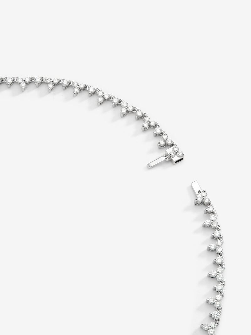 18K White Gold Rivière Necklace with green emeralds in the heart size of 4.42 cts and white diamonds in 6.76 cts bright size image number 4