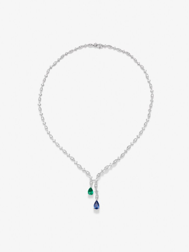 18K white gold necklace with intense blue pear-cut sapphire of 1.76 cts, pear-cut green emerald of 0.96 cts and 163 brilliant-cut diamonds with a total of 6.48 cts image number 0