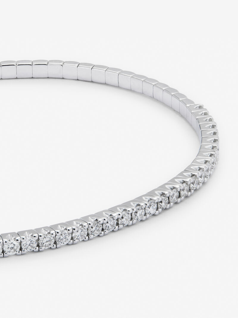 Rigid 18K white gold bracelet with 1.04 ct brilliant-cut white diamonds image number 2