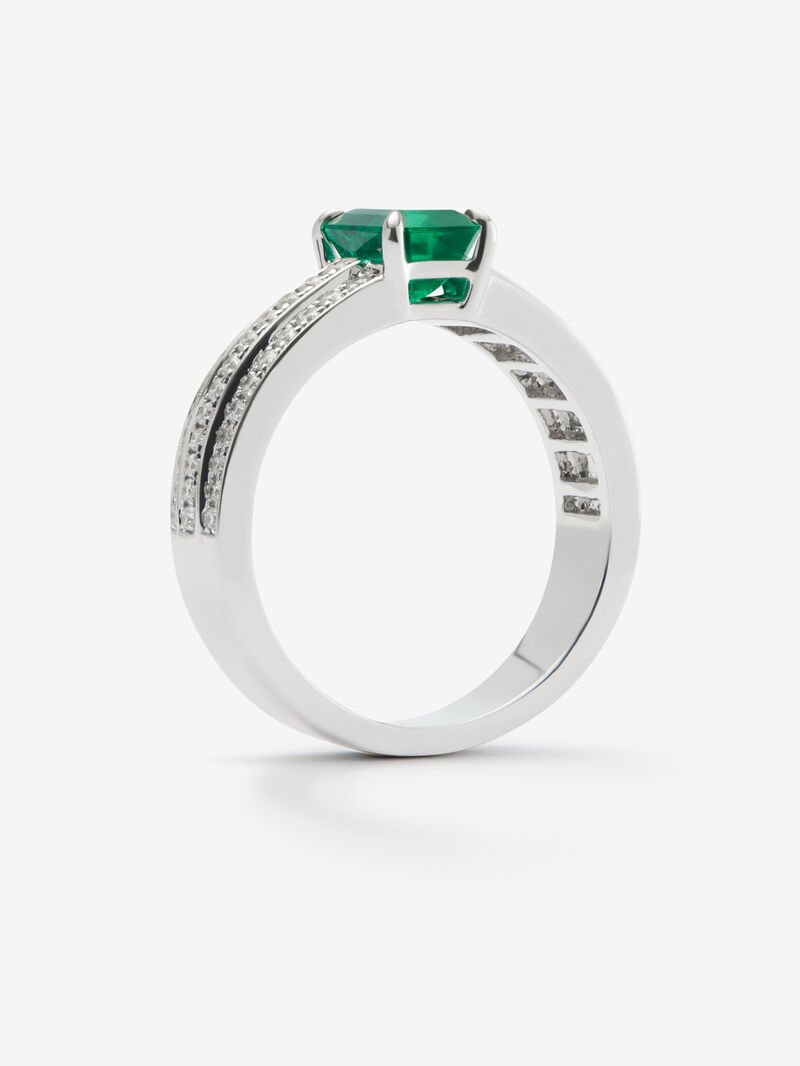 18K white gold ring with octagonal cut emerald of 1,114 cts and 68 brilliant cut diamonds with a total of 0.37 cts image number 4