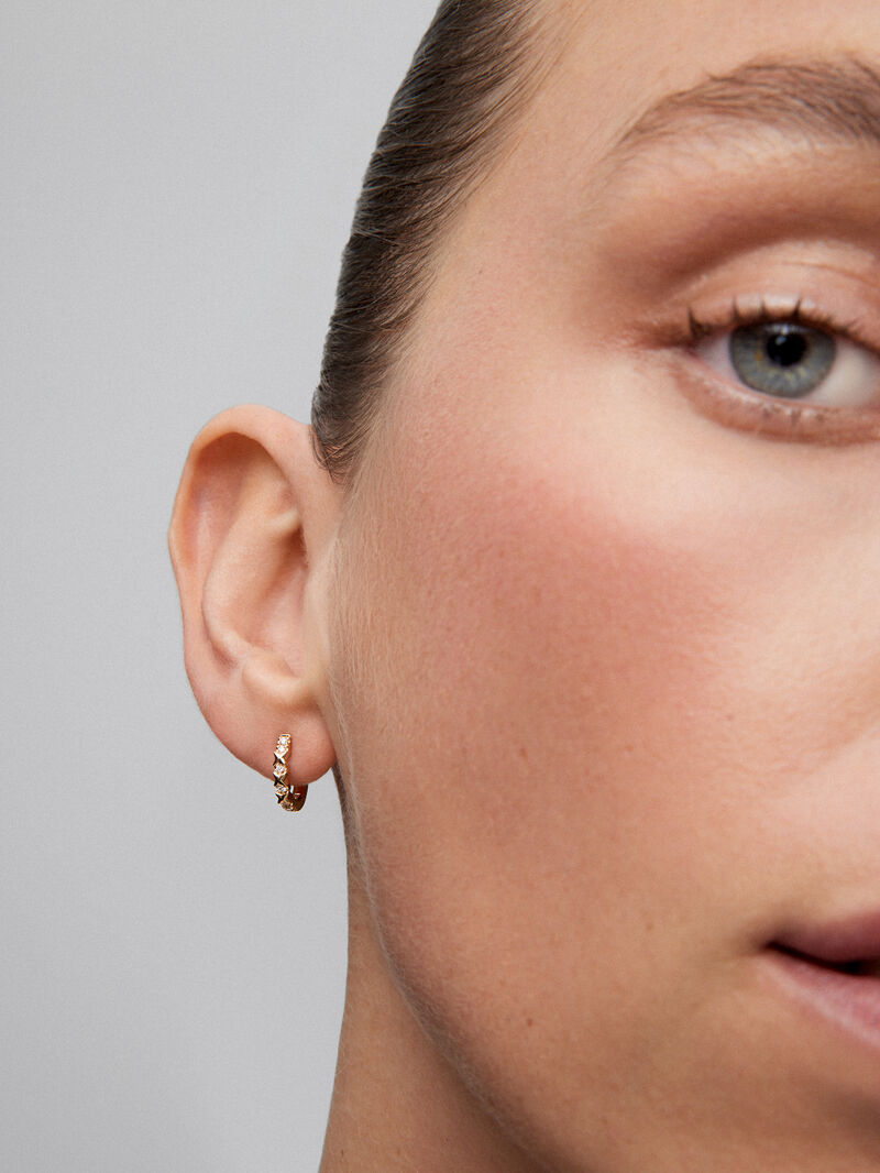 Individual 18K yellow gold hoop earring with 6 brilliant-cut diamonds with a total of 0.04 cts image number 3