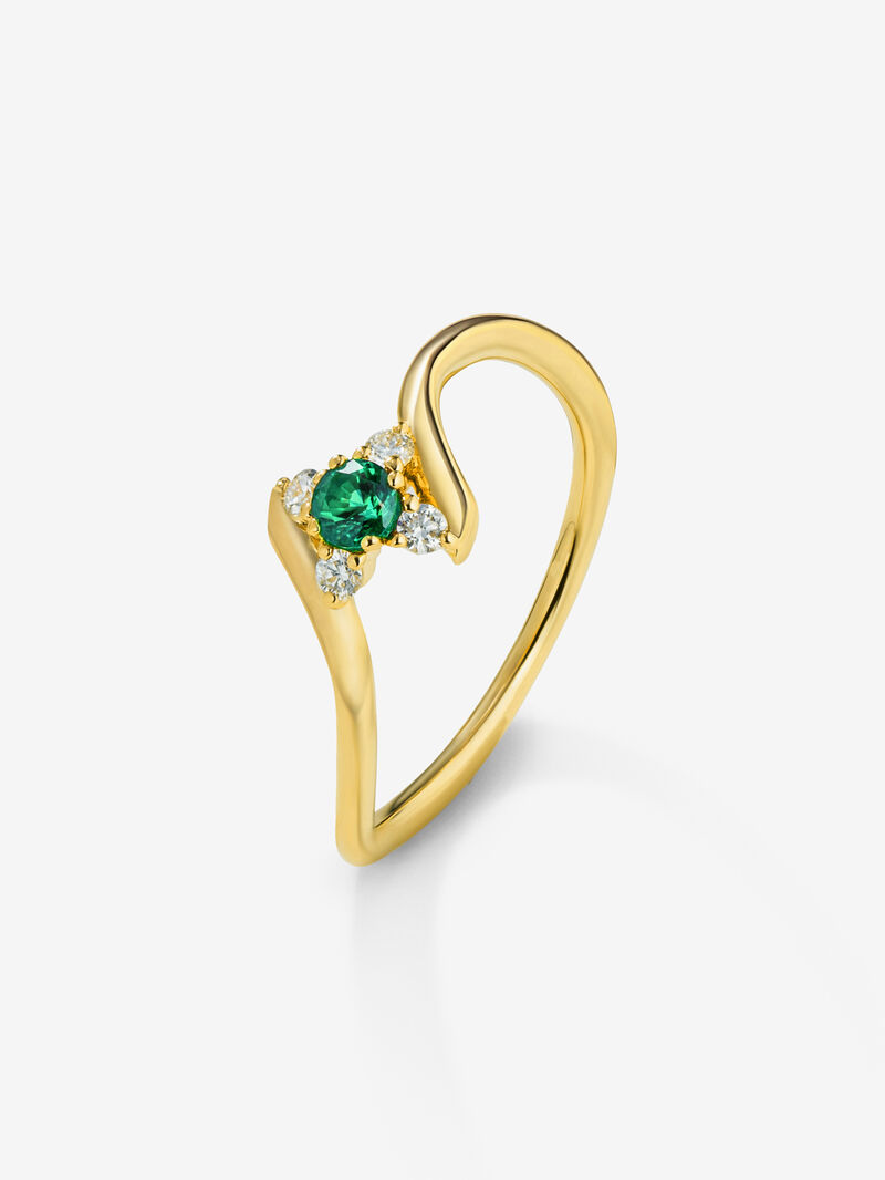 18K yellow gold ring with brilliant-cut green emerald of 0.088 cts and 4 brilliant-cut diamonds with a total of 0.08 cts image number 0