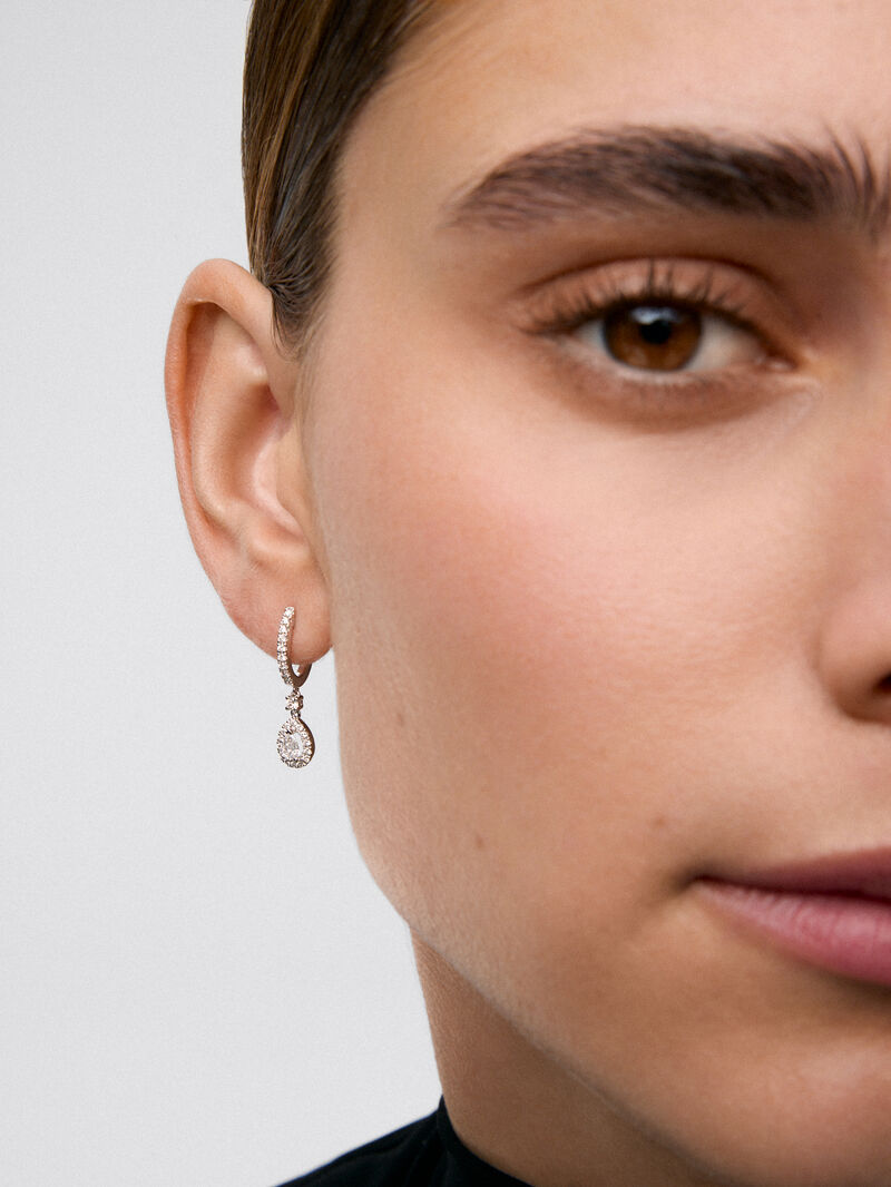 18K white gold hoop earrings with 48 brilliant-cut diamonds with a total of 0.4 cts and 2 pear-cut diamonds with a total of 0.3 cts image number 3