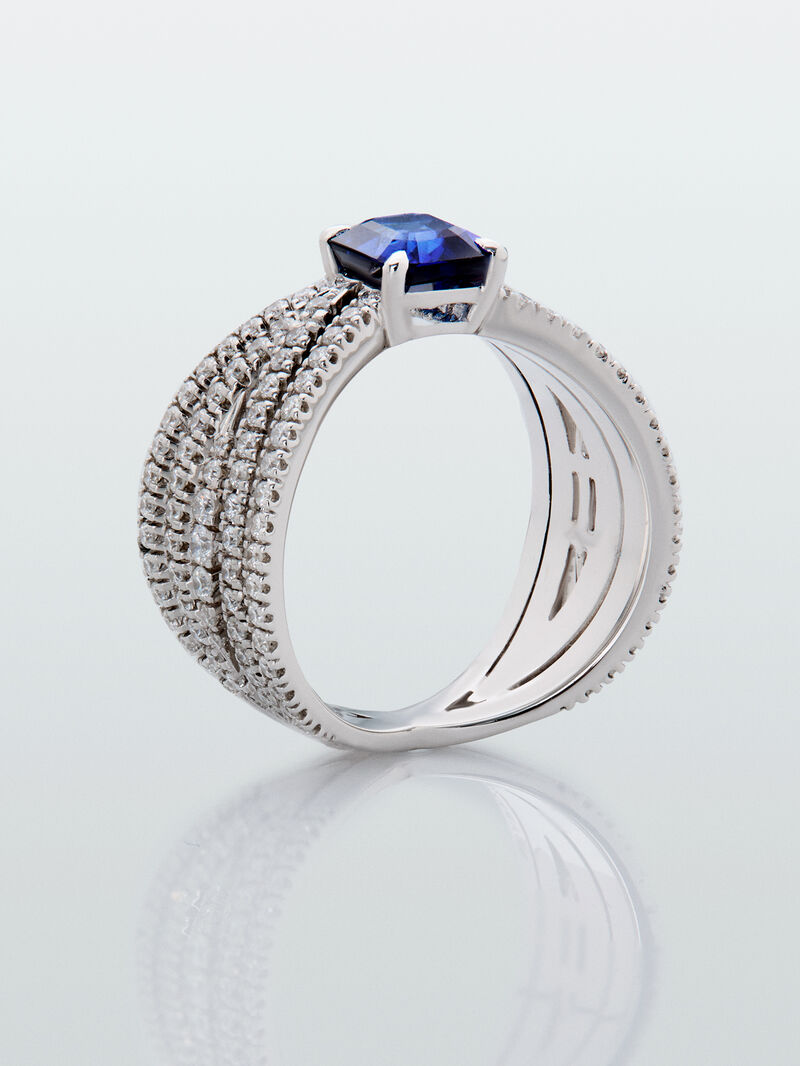 18K white gold multi-arm ring with octagonal-cut blue sapphire of 1.44 cts and brilliant-cut diamonds with a total of 1.04 cts image number 4