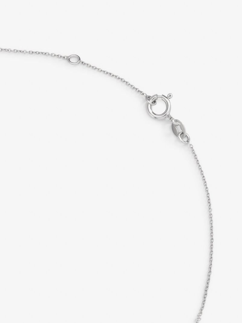 18K white gold pendant with letter R and 14 brilliant-cut diamonds with a total of 0.07 cts image number 4