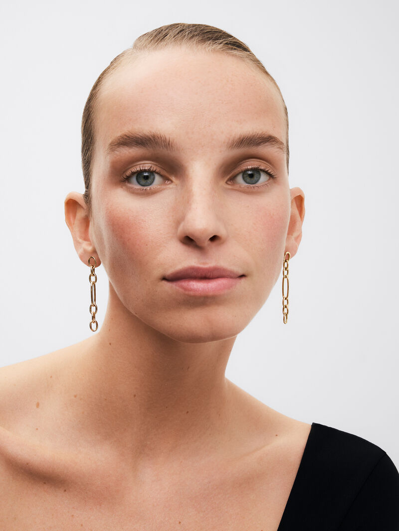 18K Yellow Gold Forza Link Long Earrings image number 3