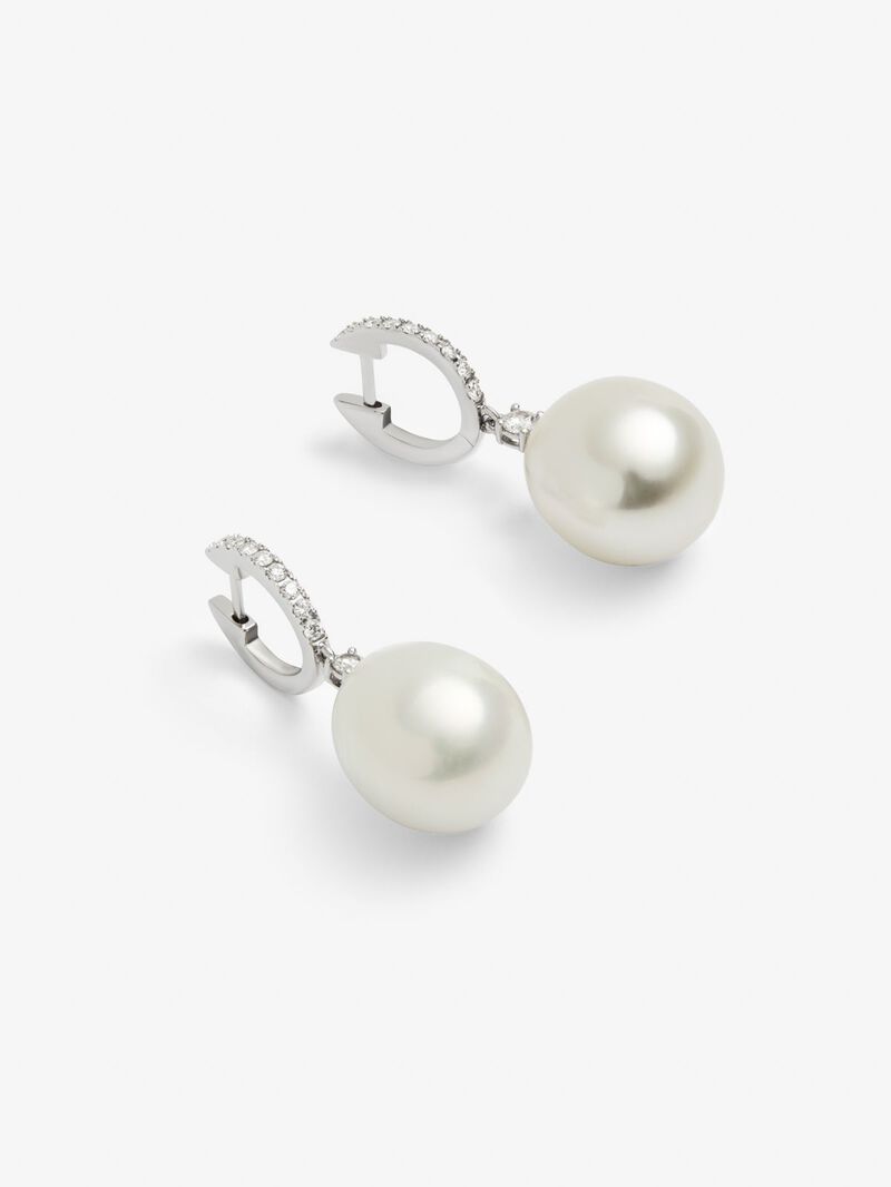 18K white gold earrings with 12.5mm pearls and 0.33 ct brilliant cut diamonds image number 2