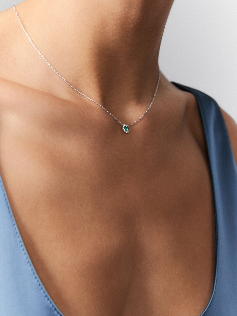 18K White Gold Orla Chain with Esmeralda and Diamond image number 6