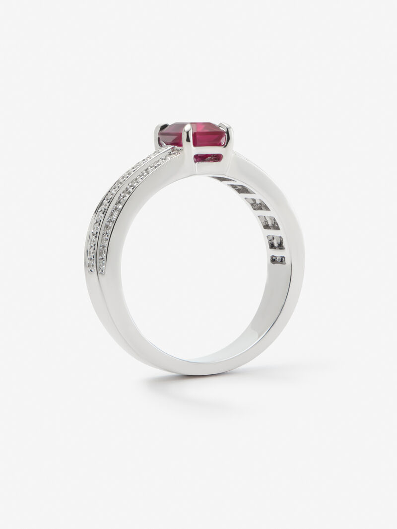 18K white gold ring with octagonal-cut pigeon blood ruby ​​of 1.169 cts and 68 brilliant-cut diamonds with a total of 0.37 cts image number 4
