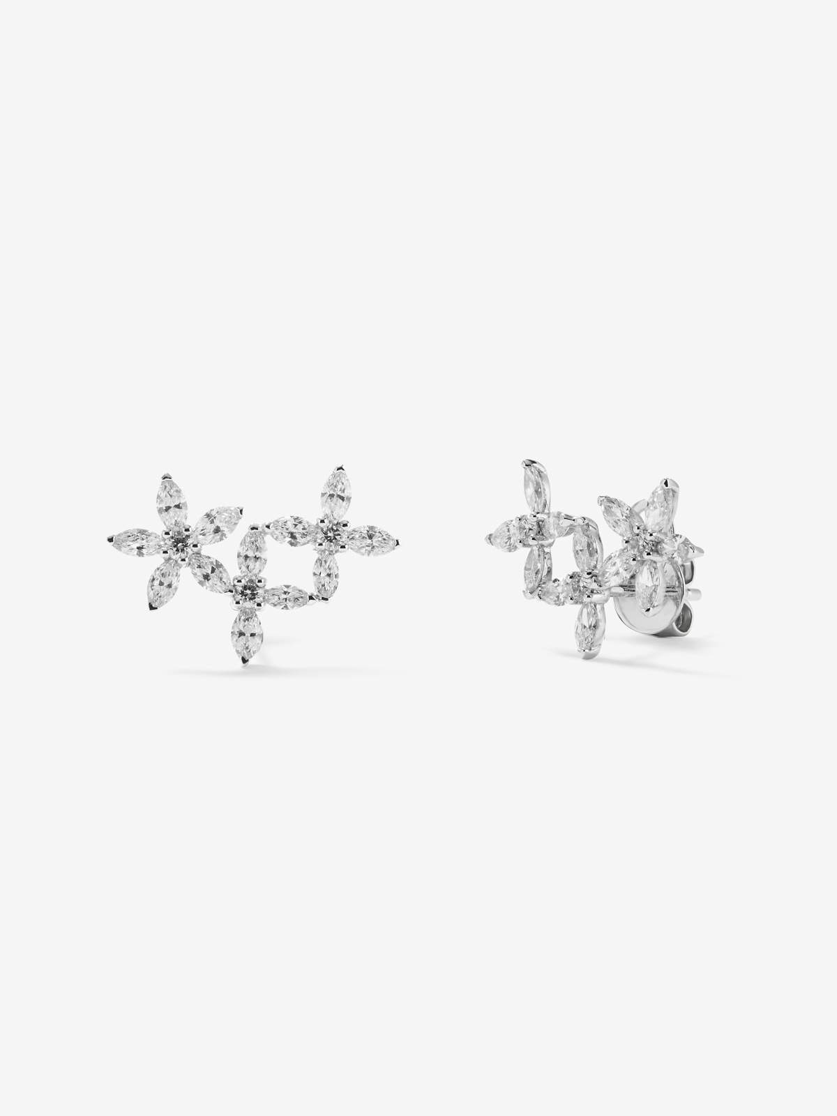 18K white gold star climbing earrings with 24 marquise cut diamonds with a total of 1.31 cts and 6 brilliant cut diamonds with a total of 0.14 cts