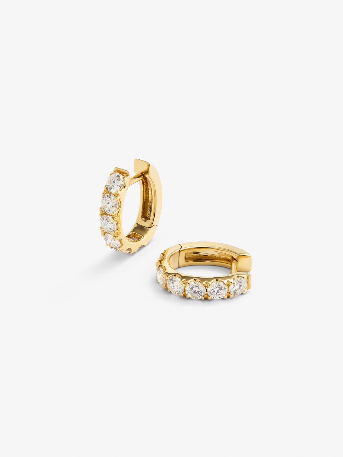 18K yellow gold hoop earrings with 12 brilliant-cut white diamonds with a total of 0.91 cts