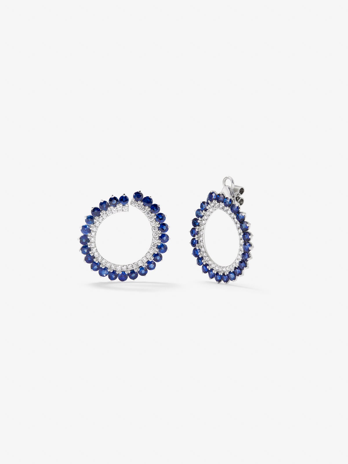 18K white gold hoop earrings with 7.17 ct brilliant-cut blue sapphires and 1.21 ct brilliant-cut diamonds