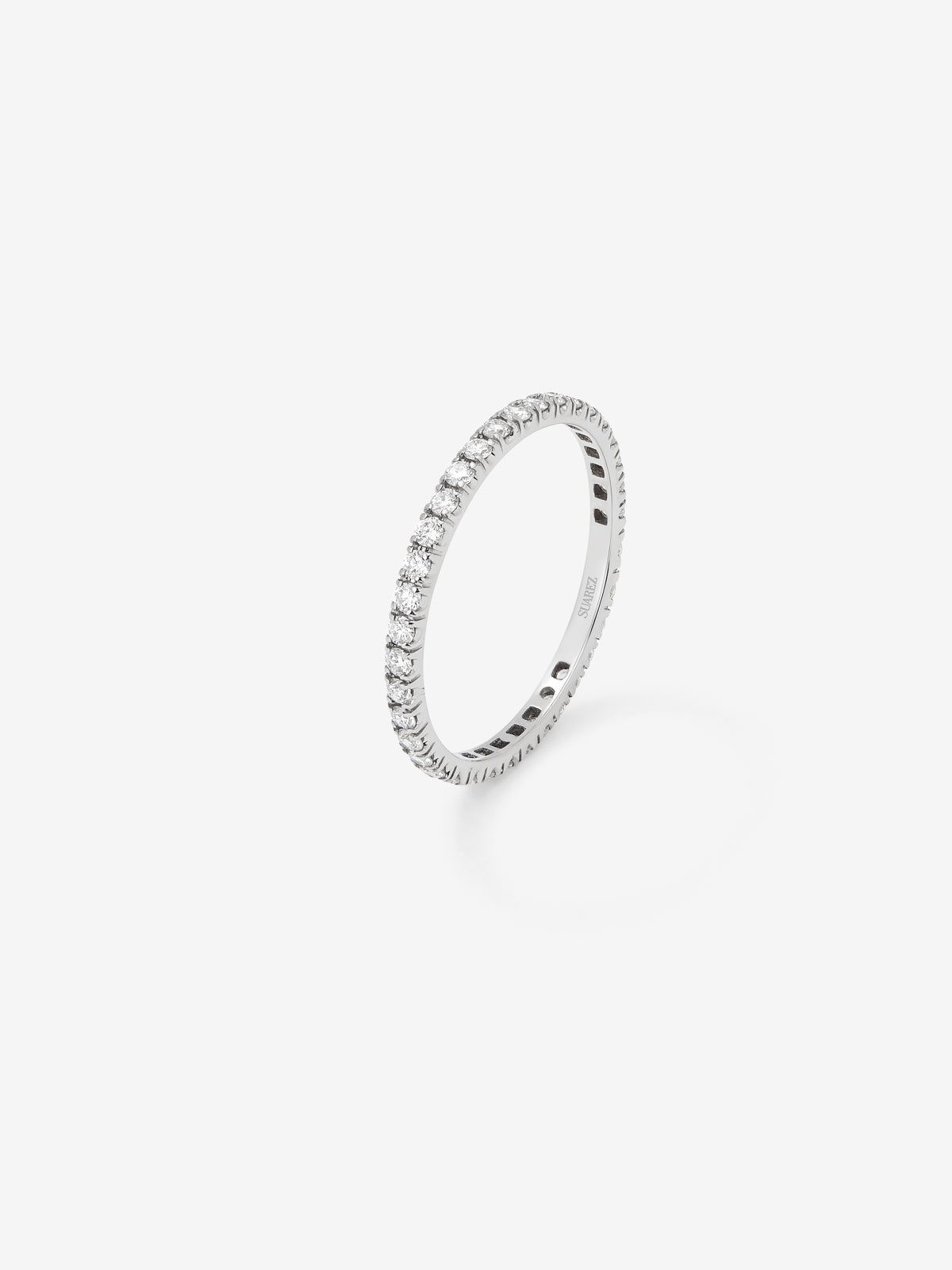 Half ring in 18K white gold with 15 brilliant-cut diamonds with a total of 0.3 cts