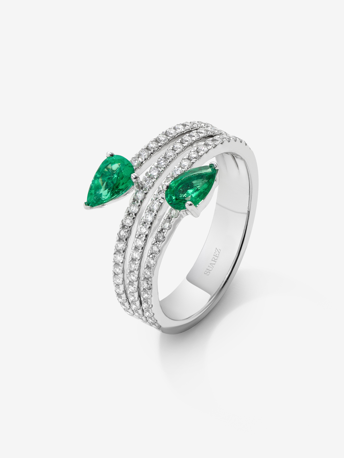 18K white gold ring with 0.61cts and 1.51cts diamonds
