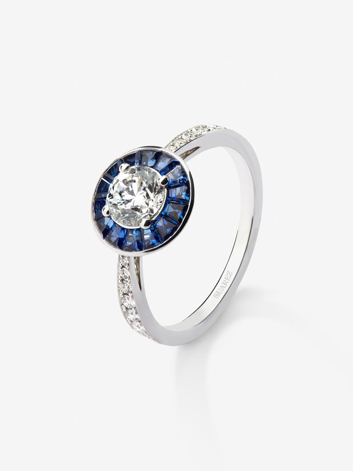 18K White Gold Ring with Blue Zafiros in Trapecio Size of 0.67 Cts and Bright Size of 0.88 CTS