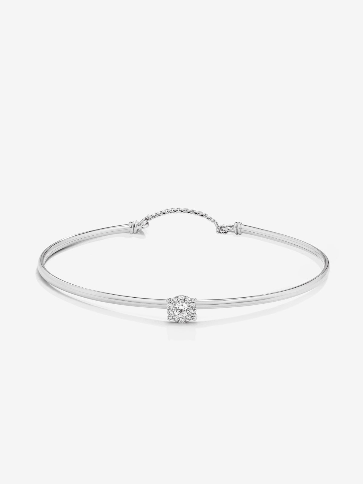 Rigid 18K white gold bracelet with 11 brilliant-cut diamonds with a total of 0.2 cts