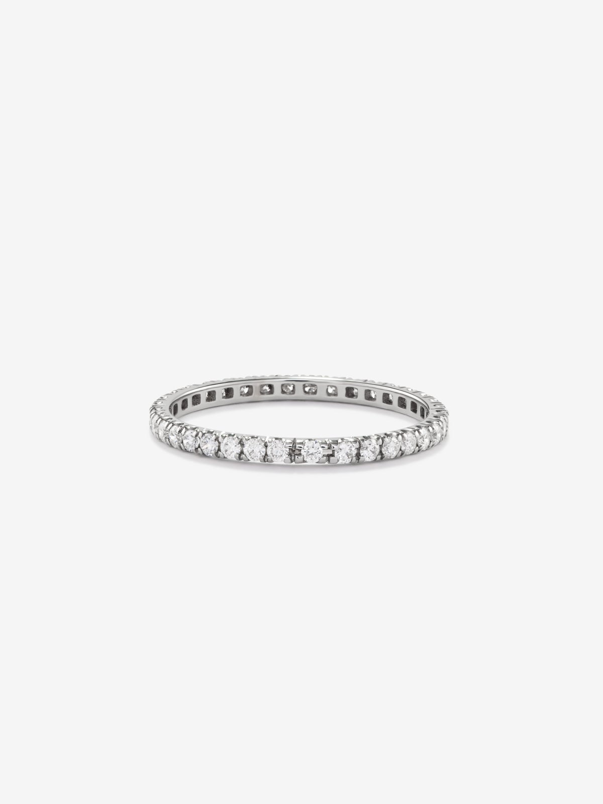 Half ring in 18K white gold with 15 brilliant-cut diamonds with a total of 0.3 cts