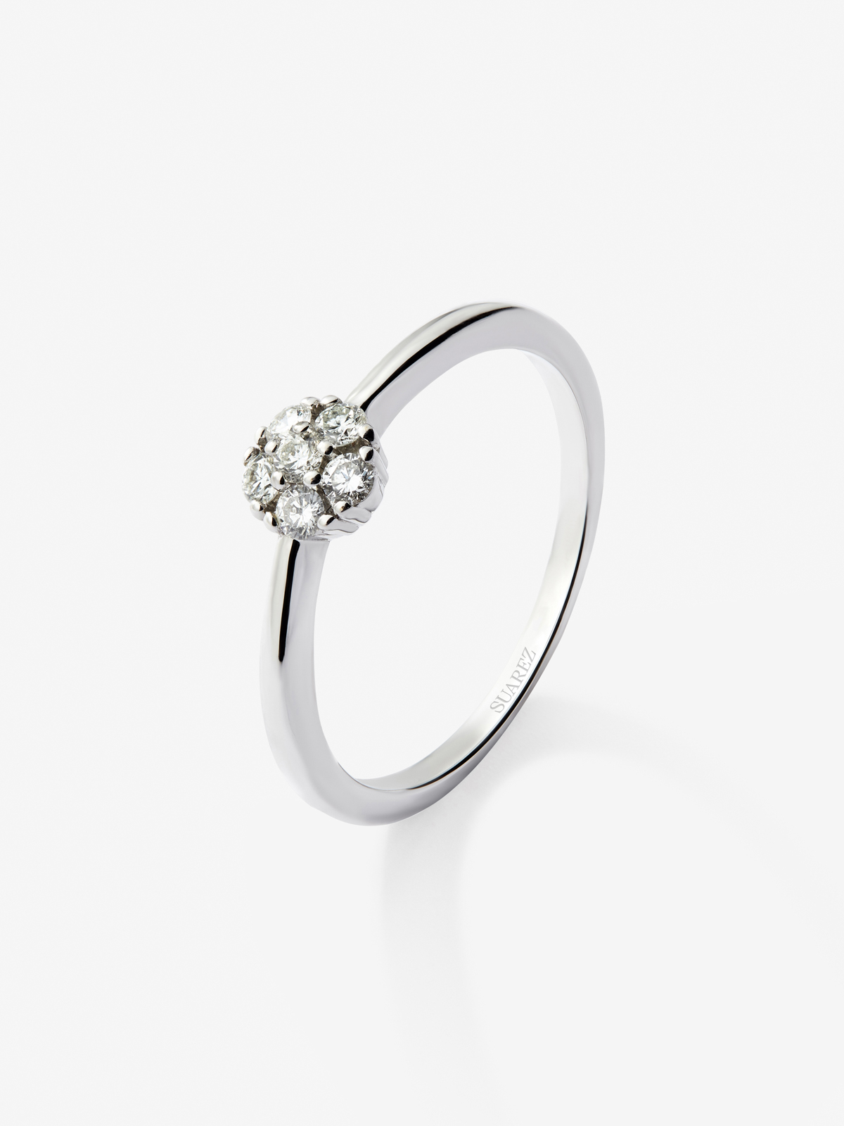 18K white gold ring with rosette of 6 brilliant-cut diamonds with a total of 0.17 cts