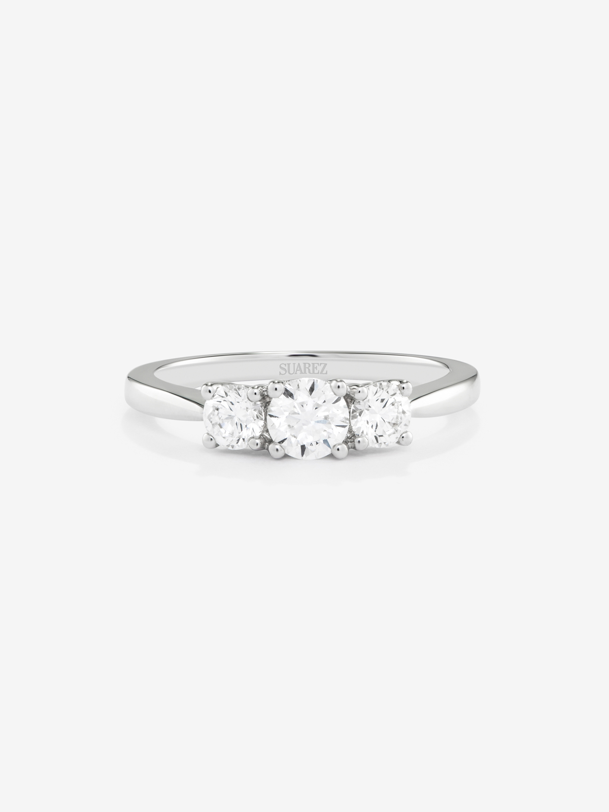 18K White Gold Tiego Ring with white 0.8 cts bright diamonds