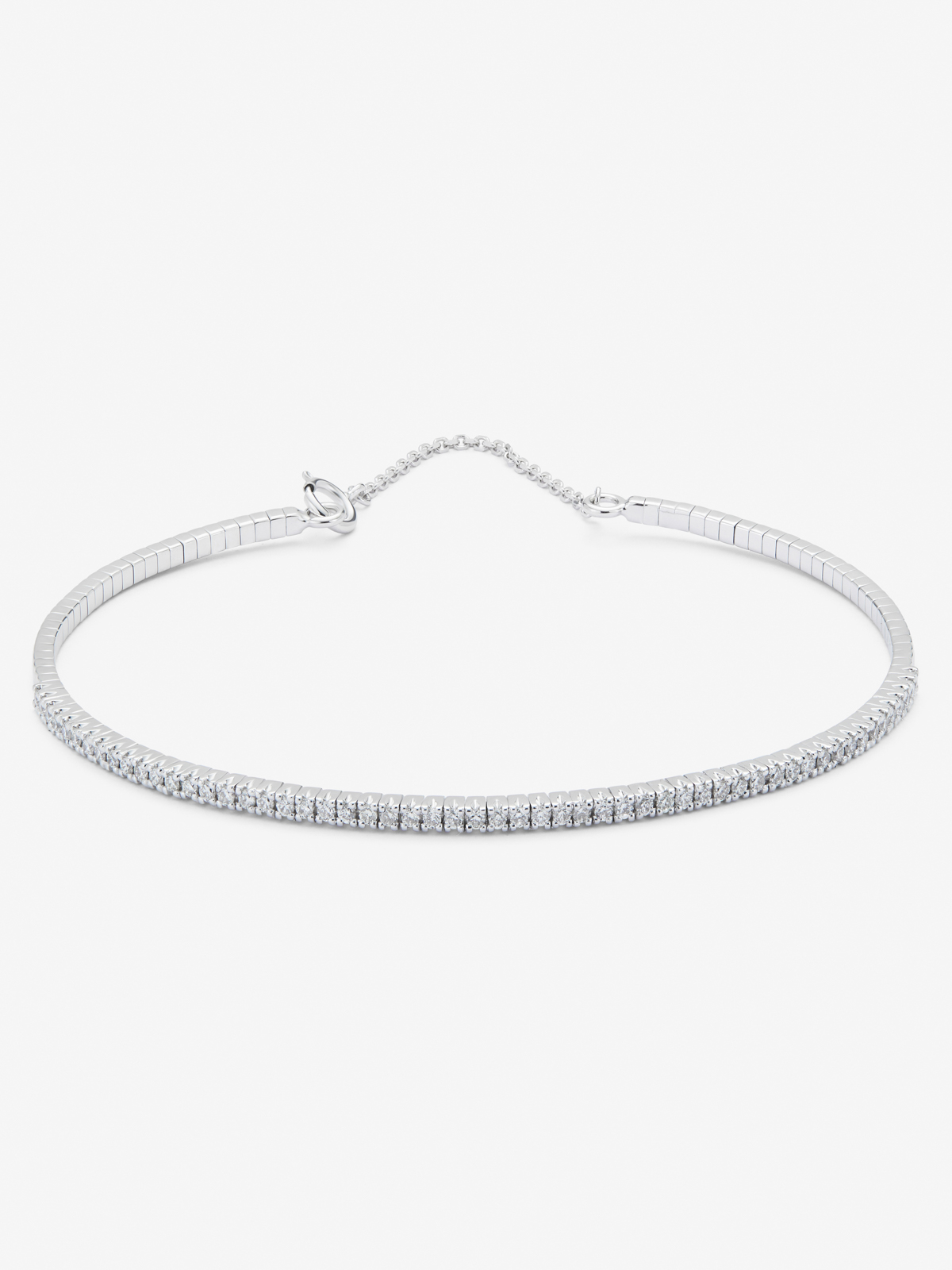 Rigid 18K white gold bracelet with 0.39 ct brilliant-cut white diamonds
