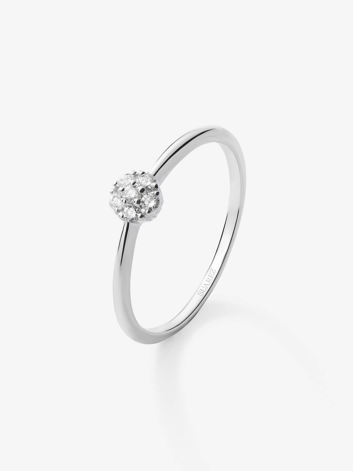 18K white gold ring with rosette of 15 brilliant-cut diamonds with a total of 0.09 cts