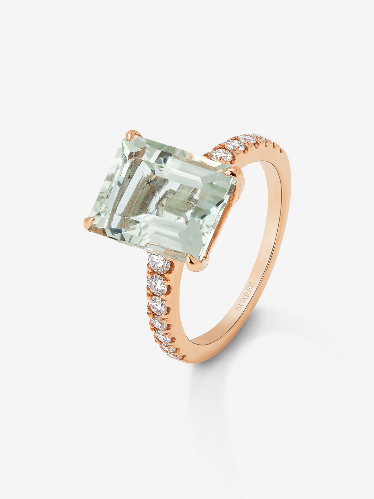 18K rose gold ring with green amethyst in emerald cut of 4.25 cts and 14 brilliant cut diamonds with a total of 0.32 cts