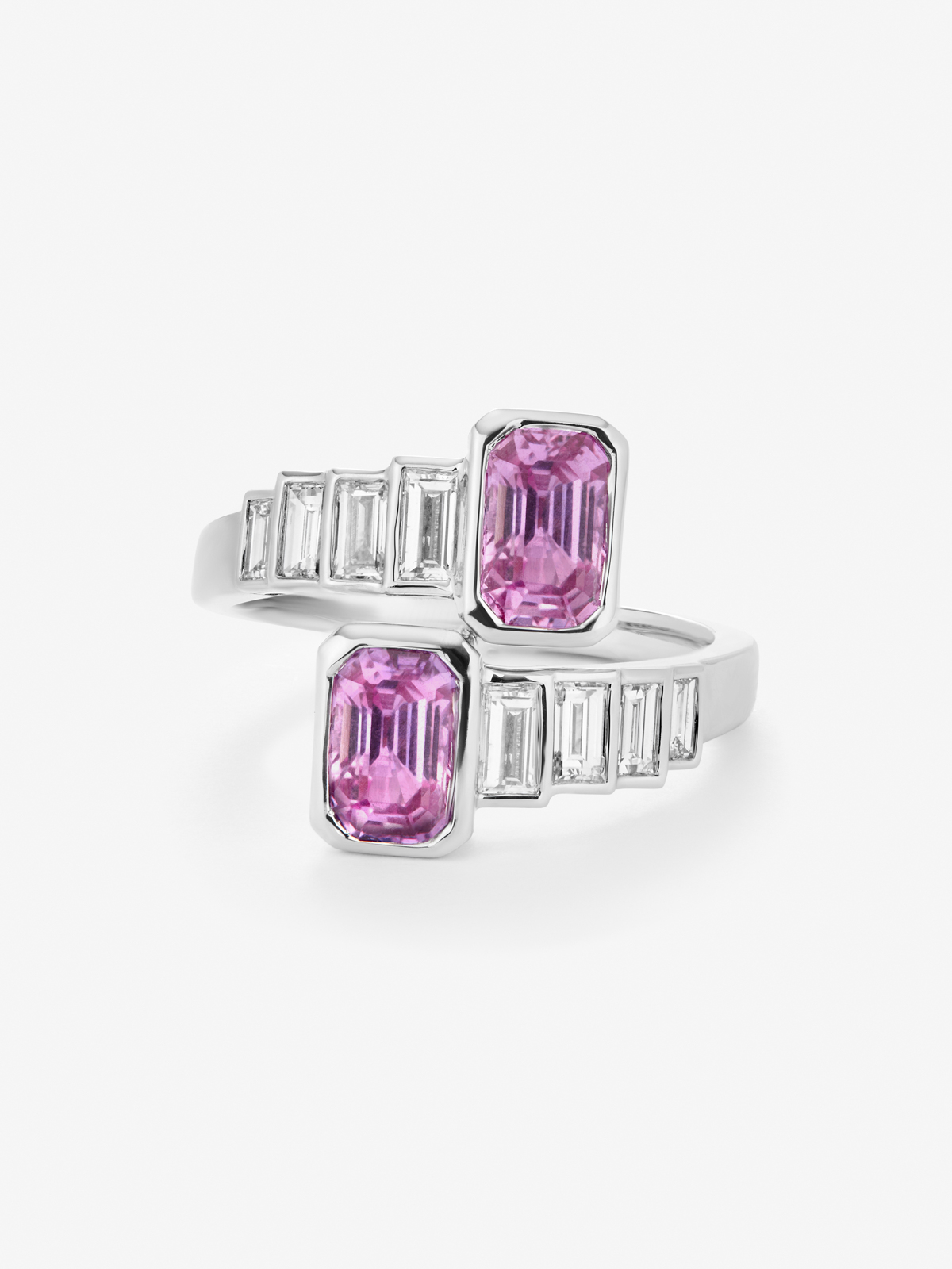You and me ring in 18K white gold with 2 octagonal-cut pink sapphires with a total of 2.51 cts and 8 baguette-cut diamonds with a total of 0.72 cts