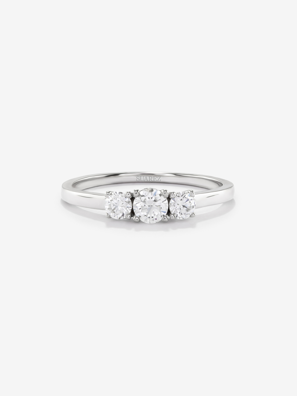 18K White Gold Doing Ring with white 0.45 cts bright diamonds
