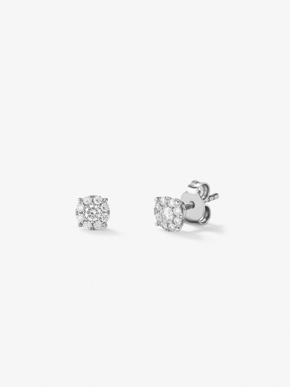 18kt white gold earrings with diamonds
