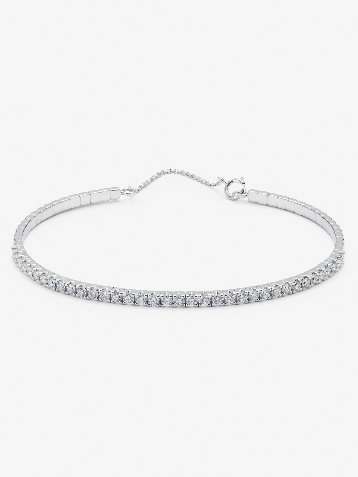 Rigid 18K white gold bracelet with 1.04 ct brilliant-cut white diamonds
