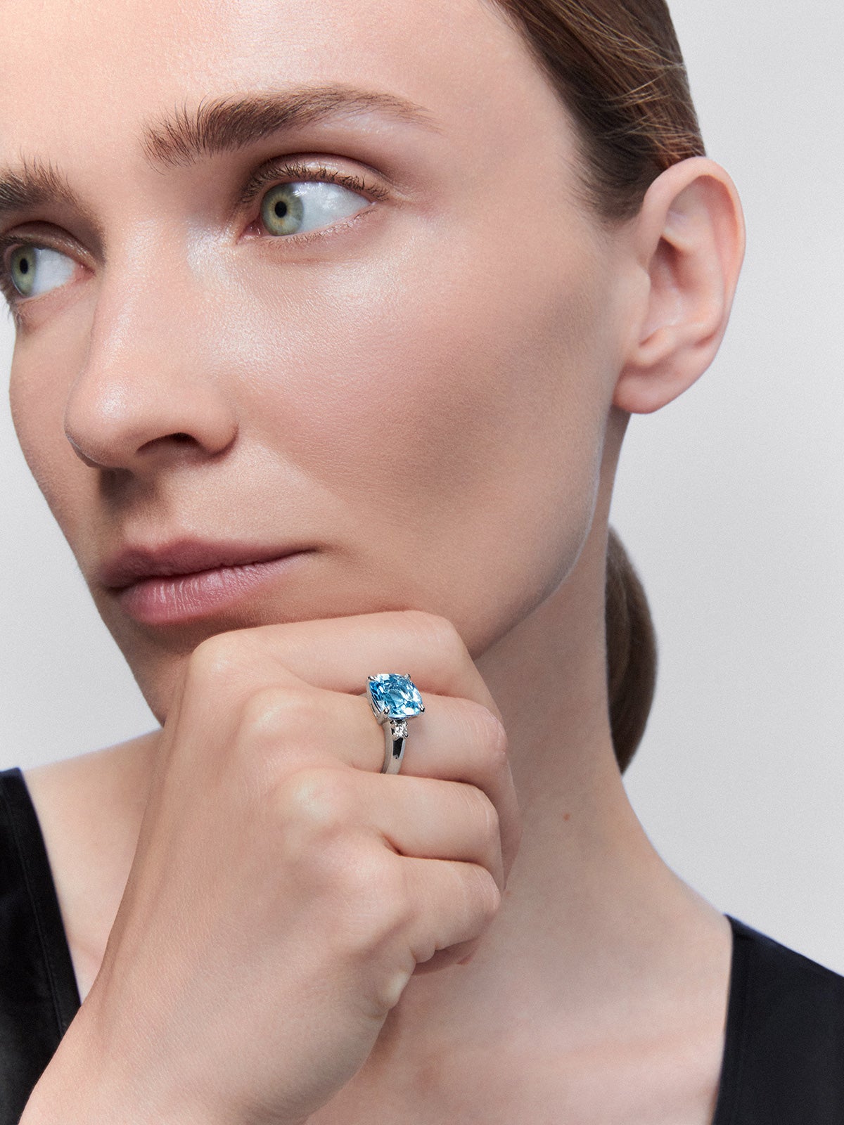 Three-piece 925 silver ring with topaz and diamonds
